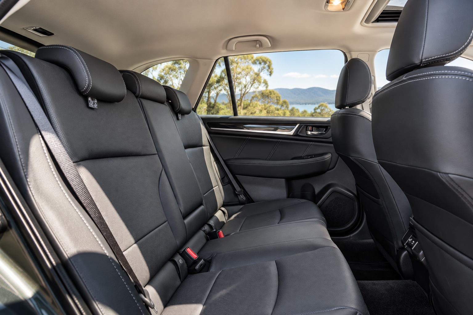 2019 Subaru Outback 2.5i Premium Review