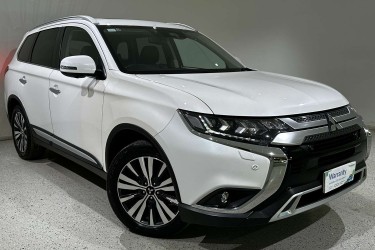 2020 Mitsubishi Outlander Exceed
