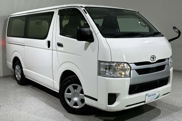 2022 Toyota Hiace 