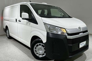 2022 Toyota Hiace 