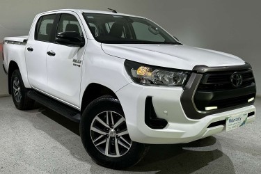 2020 Toyota Hilux SR