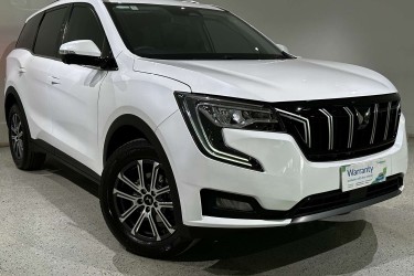 2025 Mahindra XUV700 AX7L