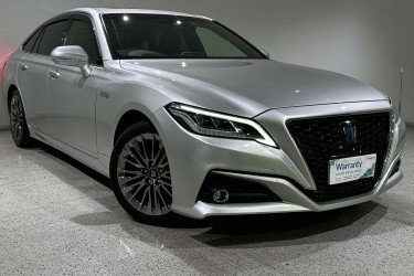 2018 Toyota Crown Hybrid G Executive