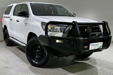 2022 Toyota Hilux SR