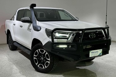2022 Toyota Hilux SR5
