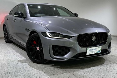 2021 Jaguar XE P300 R-Dynamic Black