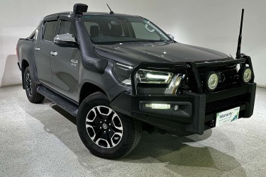 2021 Toyota Hilux SR5