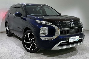 2022 Mitsubishi Outlander Exceed