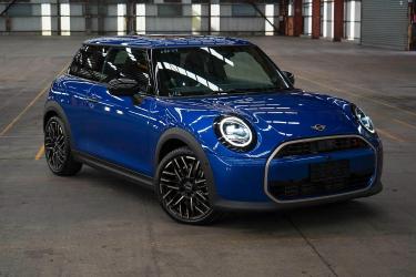 2024 MINI Cooper S Favoured