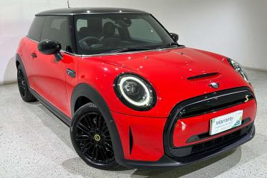 2023 MINI Hatch Cooper SE MINI Yours