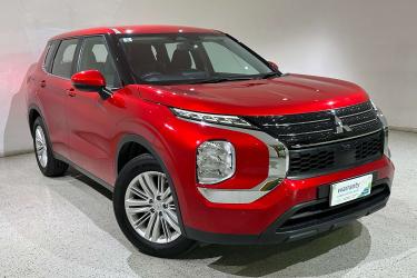 2023 Mitsubishi Outlander ES