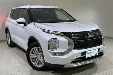 2024 Mitsubishi Outlander LS