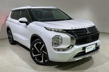 2024 Mitsubishi Outlander Exceed