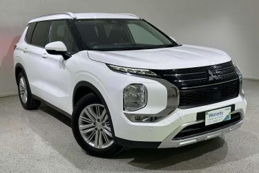 2023 Mitsubishi Outlander LS