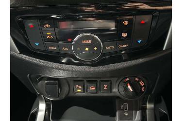 2022 Nissan Navara ST-X