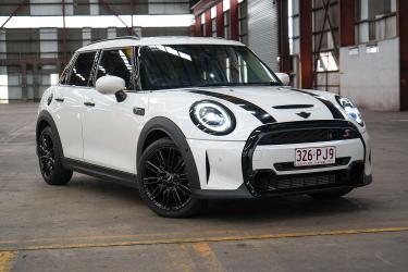 2023 MINI Hatch Cooper S Classic