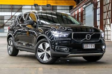 2021 Volvo XC40 T4 Momentum