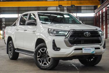 2021 Toyota Hilux SR5