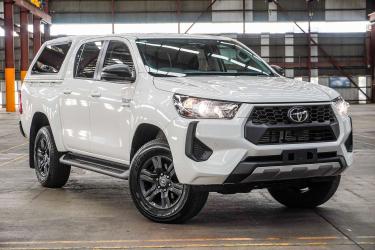 2024 Toyota Hilux SR