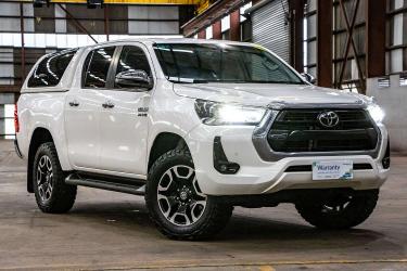2022 Toyota Hilux SR5