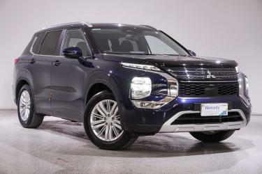 2023 Mitsubishi Outlander LS