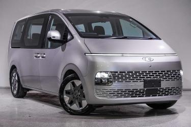 2022 Hyundai STARIA 