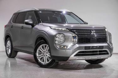 2022 Mitsubishi Outlander LS