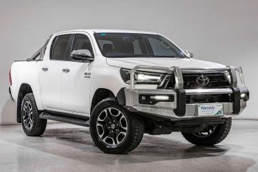 2023 Toyota Hilux SR5