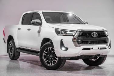 2022 Toyota Hilux SR5