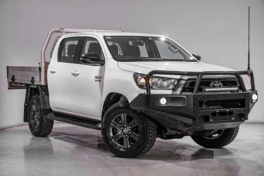 2023 Toyota Hilux SR