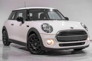 2017 MINI Hatch Cooper