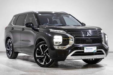 2023 Mitsubishi Outlander Exceed