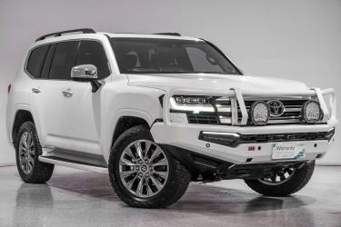 2022 Toyota Landcruiser Sahara ZX