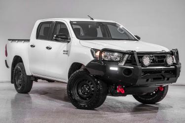 2020 Toyota Hilux SR