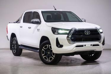 2021 Toyota Hilux SR5