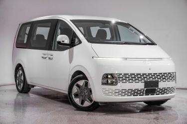 2024 Hyundai STARIA 
