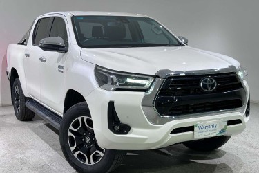 2022 Toyota Hilux SR5
