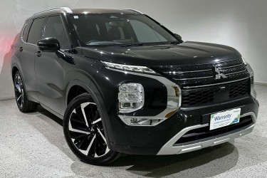 2022 Mitsubishi Outlander Exceed Tourer