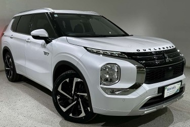 2023 Mitsubishi Outlander PHEV Exceed