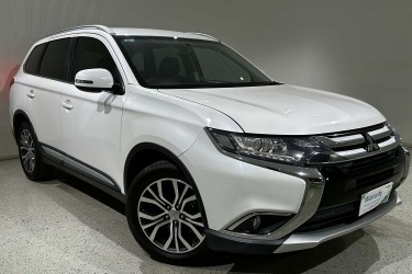 2016 Mitsubishi Outlander LS